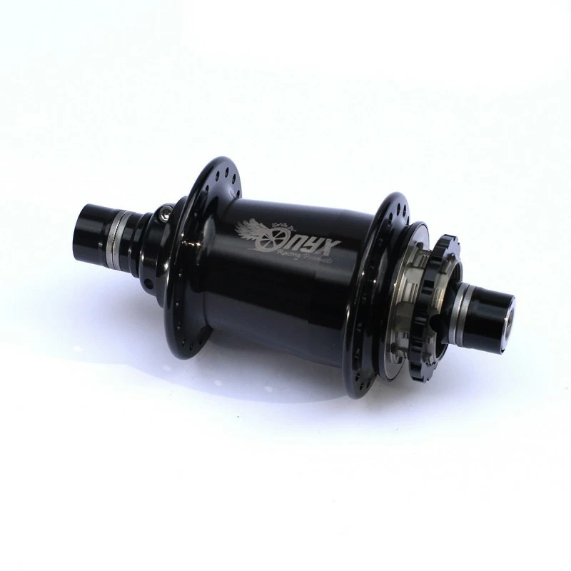 MOYEU ARRIERE ONYX ULTRA AXE 15 MM VIS 10 MM NOIR 1 MOYEU ARRIERE ONYX ULTRA AXE 15 MM VIS 10 MM NOIR