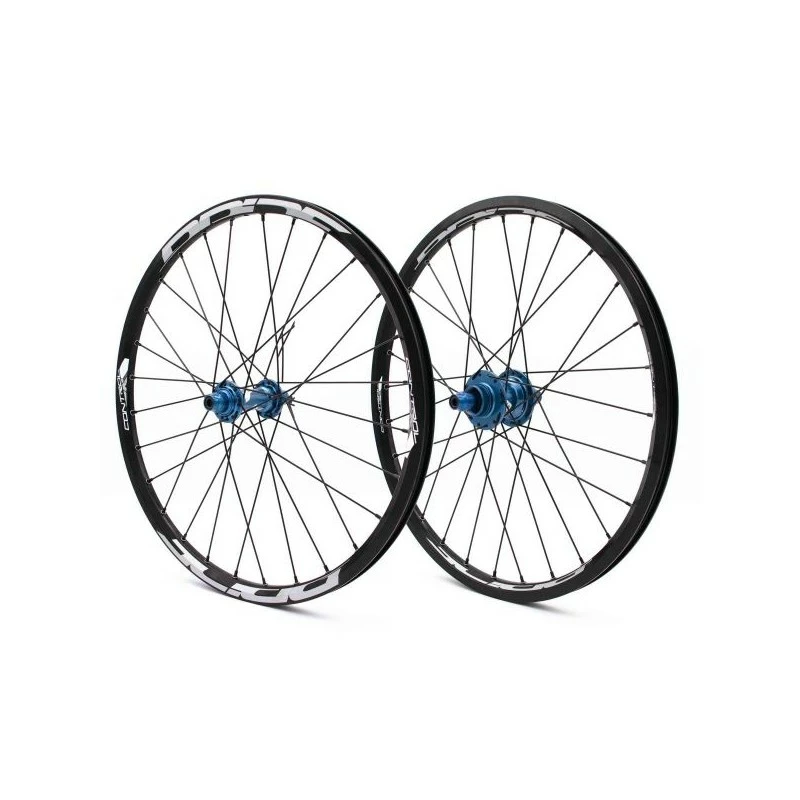PAIRE DE ROUES PRIDE CONTROL EXP 28H - BLUE 1 PAIRE DE ROUES PRIDE CONTROL EXP 28H - BLUE